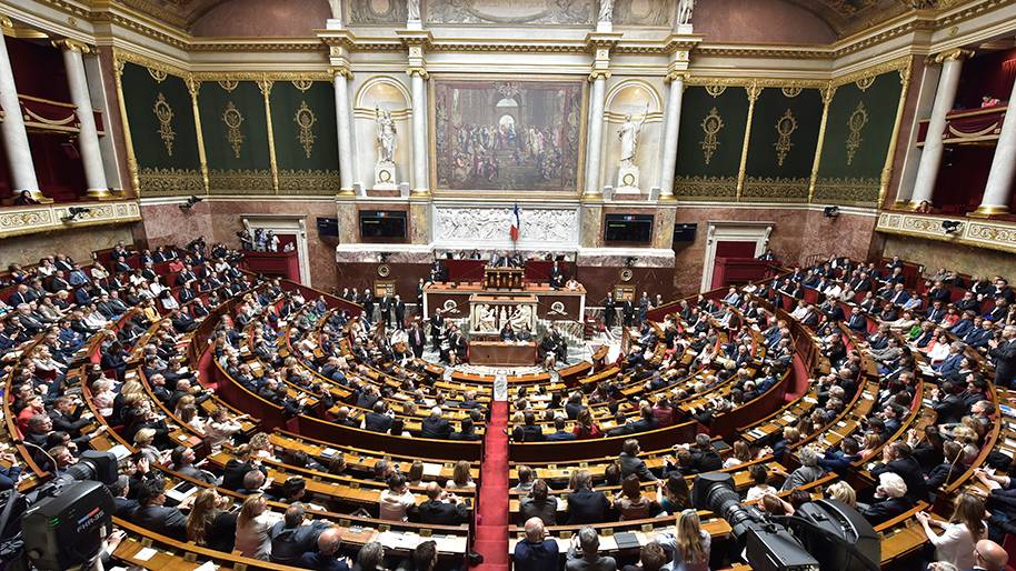 La République Française veut légiférer sur les cryptomonnaies