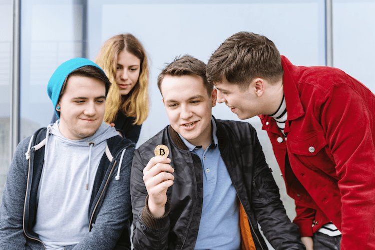 Les millennials plébiscitent le Bitcoin